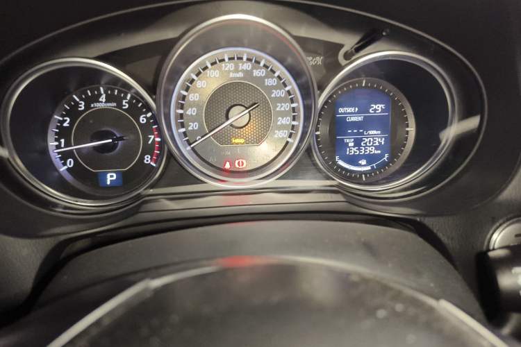 Used Mazda Atenza 2013 2.0L Standard Version Odometer Close Up