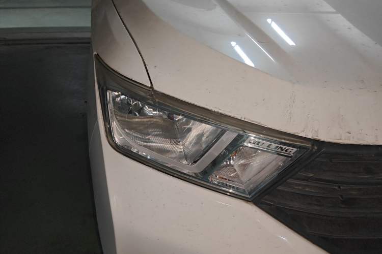 Used Wuling Hongguang 2019 1.5L S Basic Version China VI Standard LAR