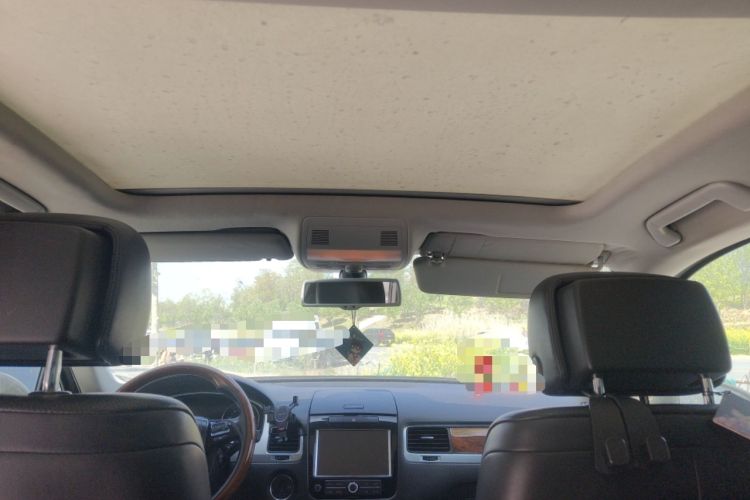 Used Volkswagen Touareg 2011 3.0 TSI High-End Version