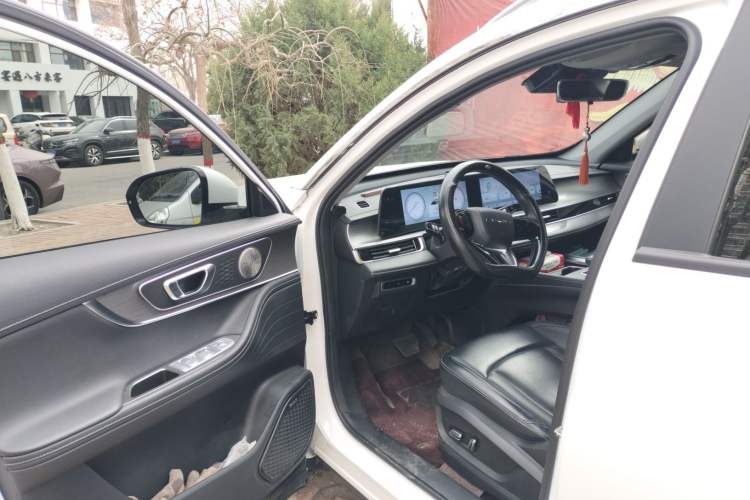 Used Chery Tiggo 8 PRO New Energy 2023 Champion Edition 1.5T 100km Glory Version
