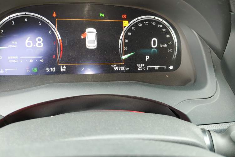 Used Toyota Camry 2021 2.5G Luxury Edition Odometer Close Up