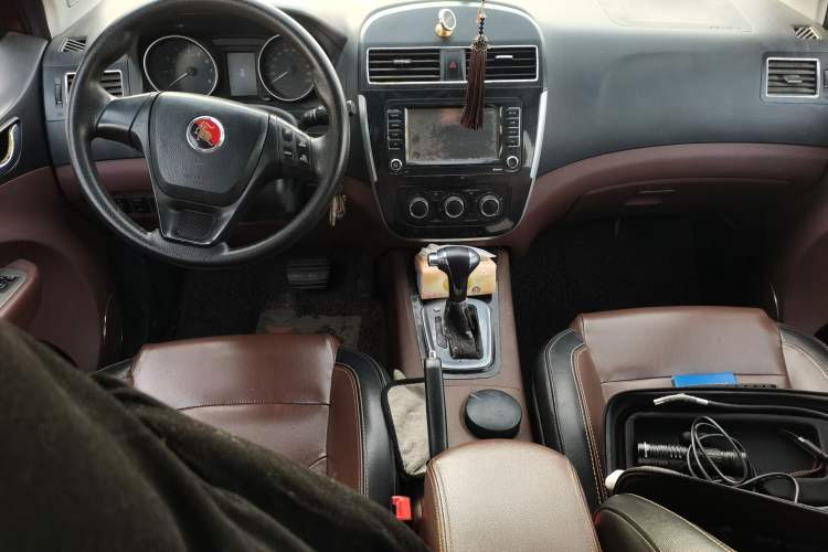 Used FORTHING Joyear X5 2016 1.6L CVT Luxury Model
