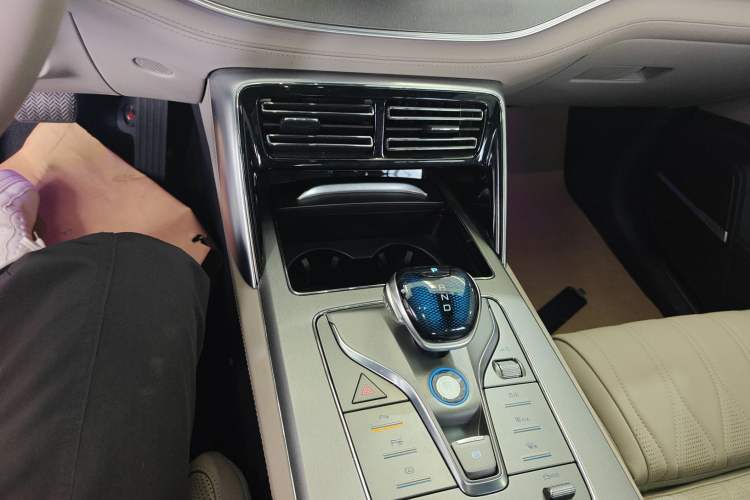 Used BYD Tang New Energy 2025 Intelligent Driving Version DM-i 115KM Flagship Edition
