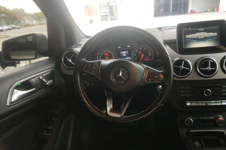 Used Mercedes-Benz B-Class 2015 B 200 Fashion Model