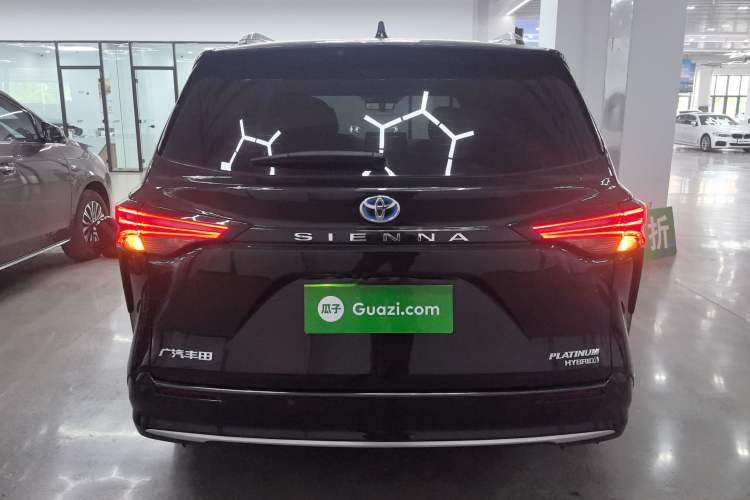 Used Toyota SIENNA 2021 2.5L Hybrid Platinum Edition
