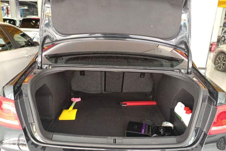 Used Volkswagen Magotan 2015 1.8TSI Advanced Model
