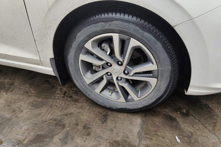 Used CHANGAN Eado 2018 High-Energy Edition 1.6L GDI Manual Pioneer Model China V Standard Right Front Wheel Hub