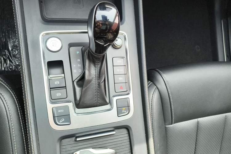 Used BYD Tang 2018 2.0T Automatic Smart Connect Prestige 7-Seater China V Standard