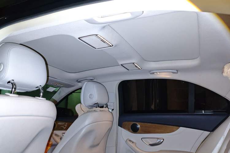 Used Mercedes-Benz C-Class 2015 C 200 L Headliner