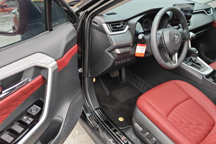 Used Toyota RAV4 2024 2.0L CVT Two-Wheel Drive Fashion Plus Edition