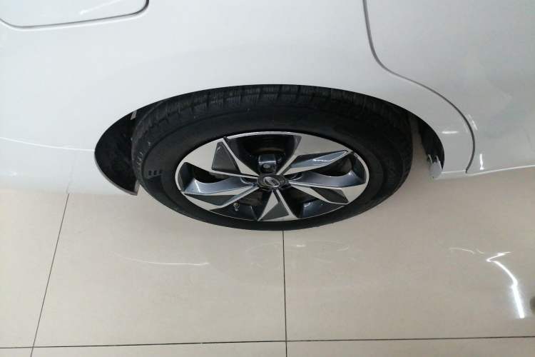 Used GAC Trumpchi M6 2023 PRO 270T DCT Luxury Edition Exterior 5