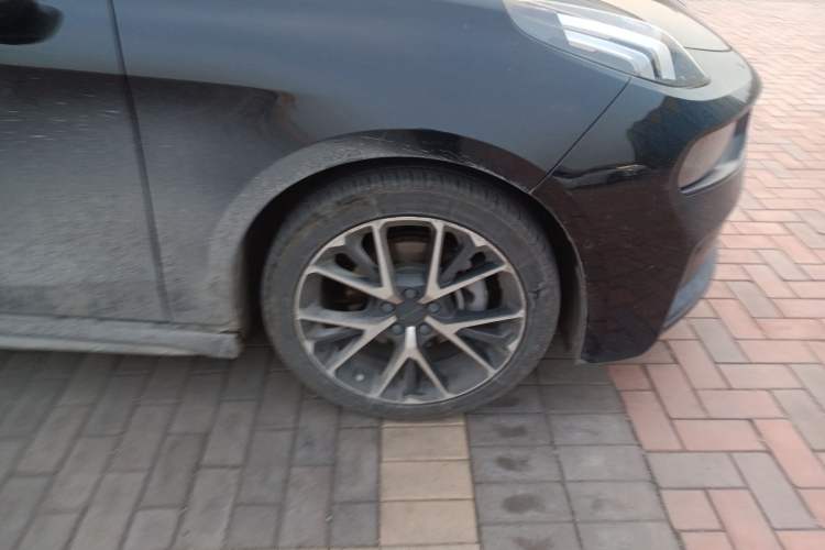 Used Lynk & Co 03 2019 1.5TD DCT JingPro Edition China VI Standard Right Front Wheel Hub