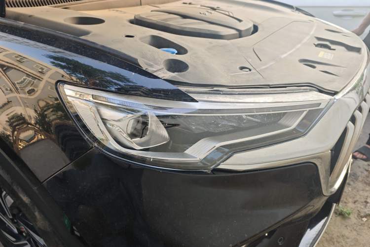 Used Hongqi HS5 2022 Revised Version 2.0T Smart Connect Flagship Edition
