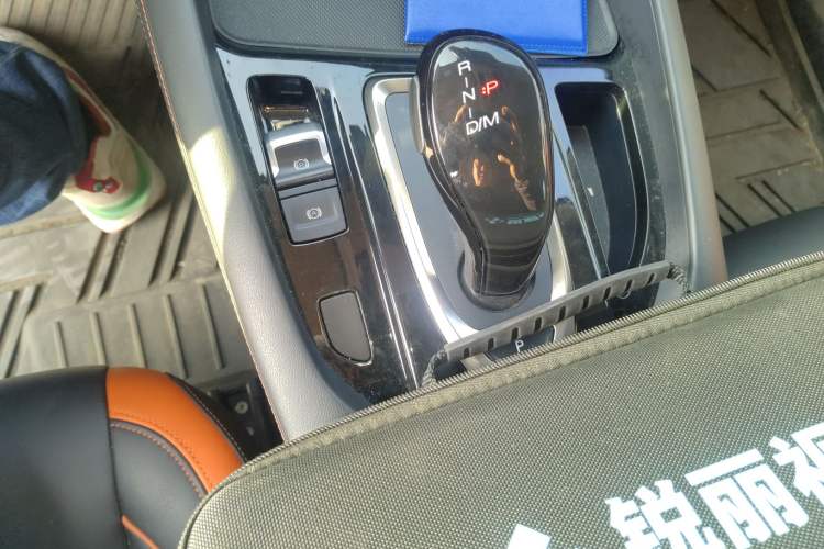 Used Haval F7x 2021 2.0T Two-Wheel Drive Smart & Trendy Edition Gear Lever