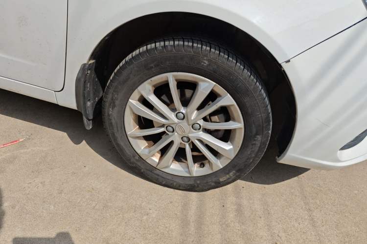 Used Geely Auto Vision 2020 1.5L Manual Asian Games Edition Right Front Wheel Hub