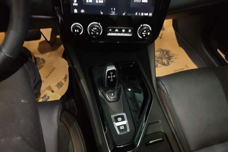 Used Lynk & Co 02 2019 High-Energy Edition 2.0T Automatic Two-Wheel Drive Pro Version China VI Standard
