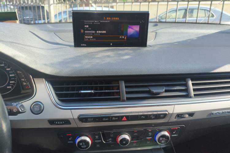 Used Audi Q7 2019 45 TFSI Comfort Model