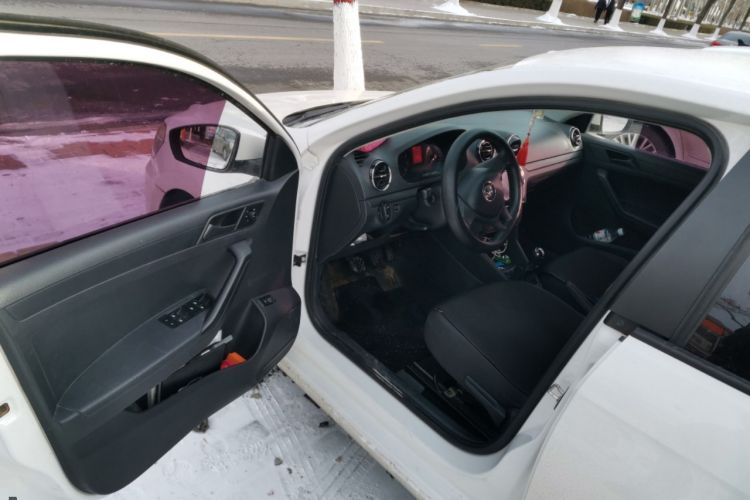 Used Volkswagen Jetta 2017 1.4L Manual Fashion Edition
