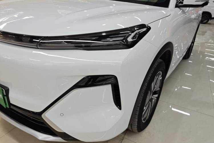 Used Geely Galaxy Galaxy Xingjian 7 EM-i 2025 120km Exploration+ Version