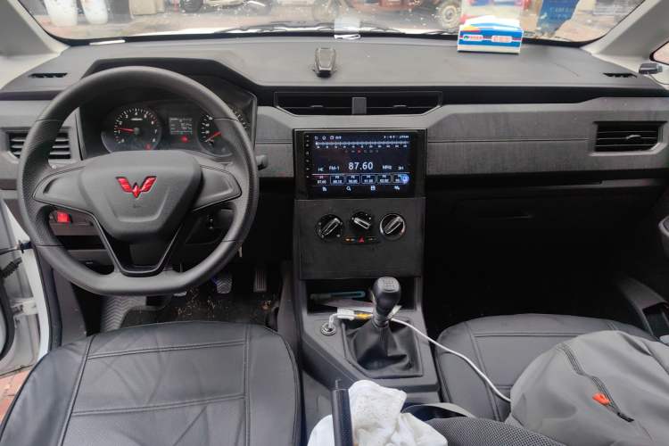 Used Wuling Hongguang PLUS 2020 1.5L Manual Standard Edition 5 Seats
