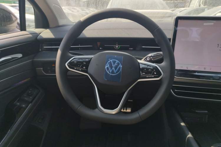 Used Volkswagen ID.7 VIZZION 2024 PRO Model Steering Wheel