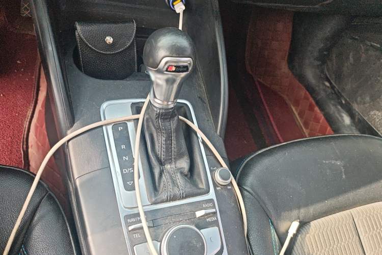 Used Audi A3 2018 30th Anniversary Edition Limousine 35 TFSI Fashion Model Gear Lever