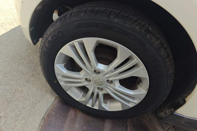 Used Suzuki Swift 2013 1.5L Automatic Standard Edition
