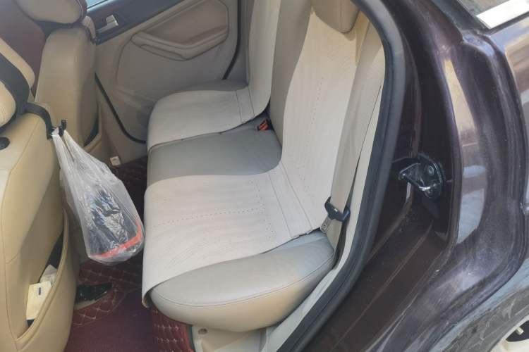 Used Ford Focus 2011 Sedan 1.8L Automatic Fashion Edition
