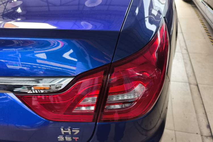 Used Hongqi H7 2019 2.0T Flagship Edition Right Rear Taillight