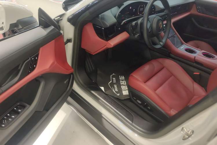 Used Porsche Taycan 2022 Taycan 4 Cross Turismo Driver Seat