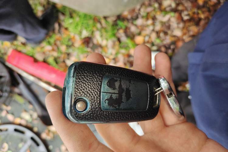 Used Chevrolet Cruze 2013 1.6L SL MT Vehicle Key