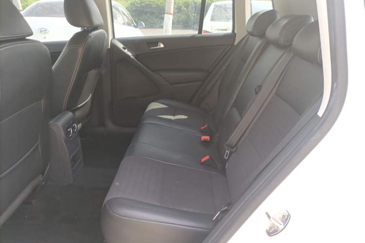 Used Volkswagen Tiguan 2016 280TSI Automatic Two-Wheel-Drive Silk Road Style Edition Left Rear Seat