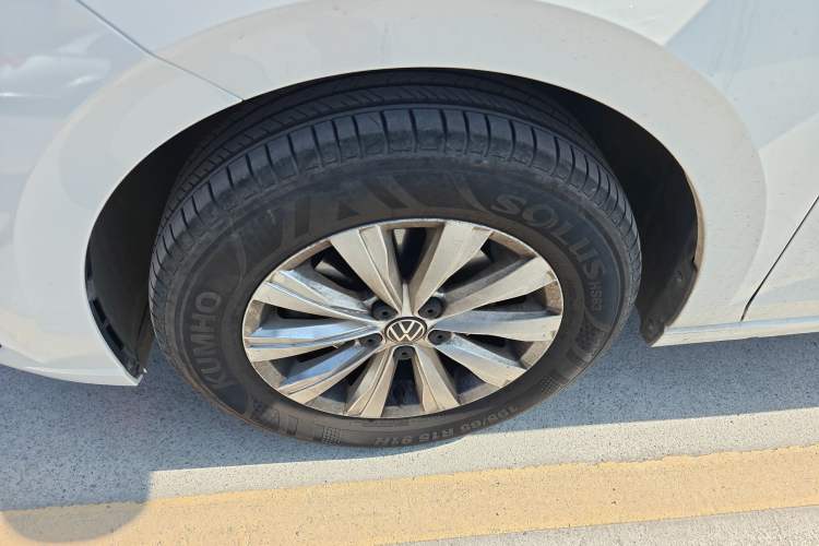 Used Volkswagen Lavida 2023 New Sharp 1.5L Automatic Excellent New Edition
