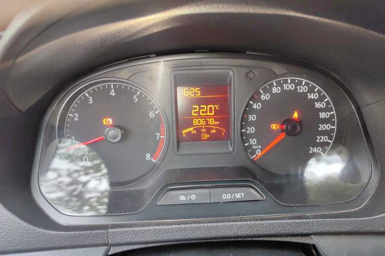 Used Volkswagen Jetta 2015 Zhuihui Edition 1.4L Manual Fashion Model Instrument Cluster