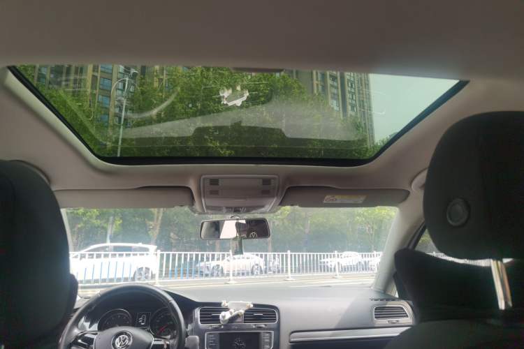 Used Volkswagen Golf 2017 1.6L Automatic Comfort Million-Vehicle Anniversary Edition Headliner