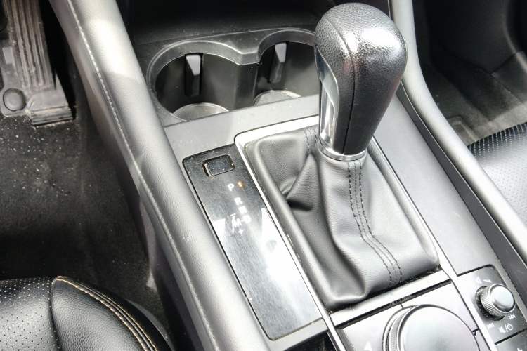 Used Mazda 3 Axela 2020 1.5L Automatic Zhiyue Sunroof Version Gear Lever