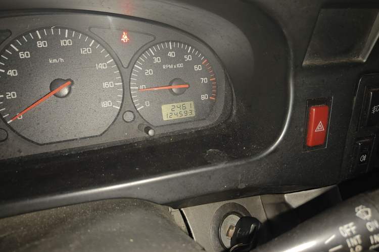 Used Jinbei Hiace 2011 2.0L 5th Generation Kuaiyunwang Comfort Type K 4G19