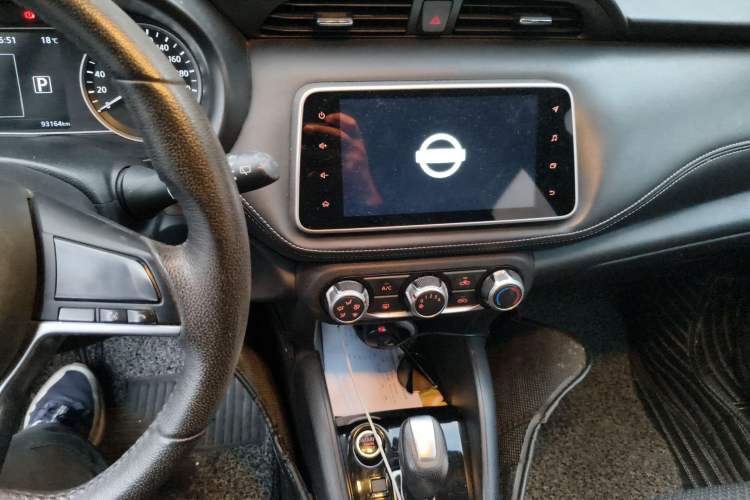 Used Nissan Kicks 2018 1.5L CVT Smart Connect Luxury Edition
