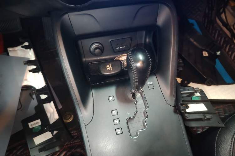 Used Hyundai ix35 2013 2.0L Automatic Two-Wheel Drive Smart GLS China IV Standard
