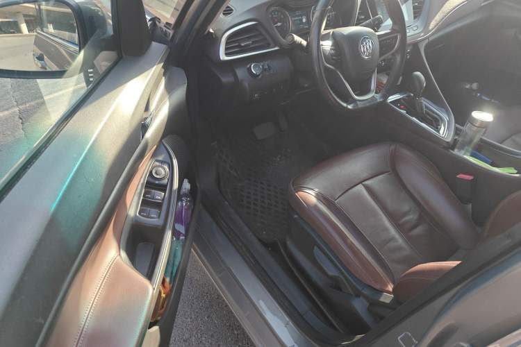 Used Buick GL6 2018 18T 6-Seater Prestige Model
