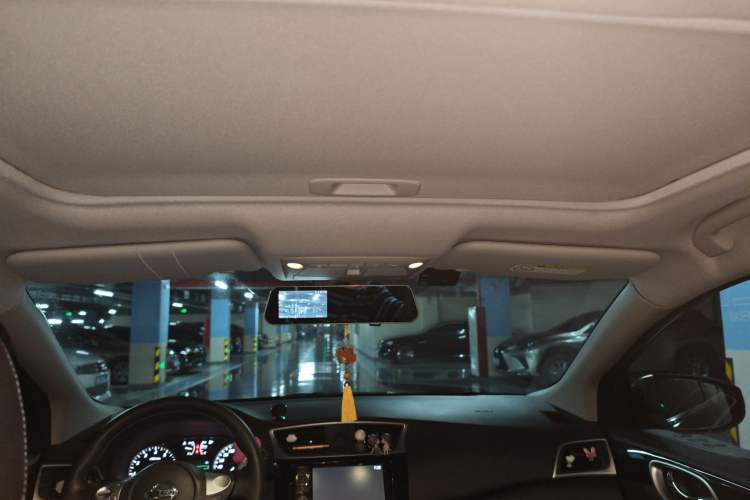 Used Nissan Sylphy 2016 1.6XV CVT Smart Enjoyment Version Headliner