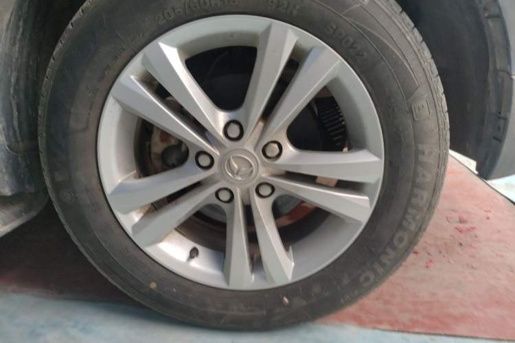 Used HYOSOW S3 2015 1.5L Luxury Model China V Standard
