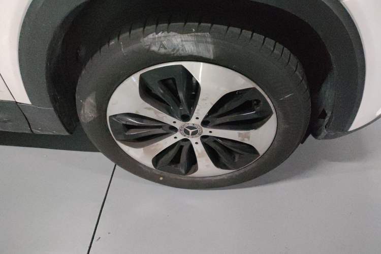 Used Mercedes-Benz GLB 2022 Updated GLB 200 Fashion Edition Right Front Wheel Hub