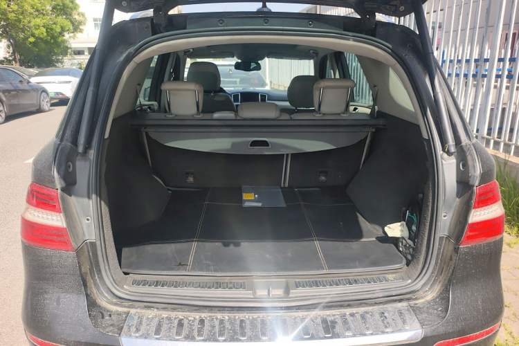 Used Mercedes-Benz M-Class 2014 ML 320 4MATIC
