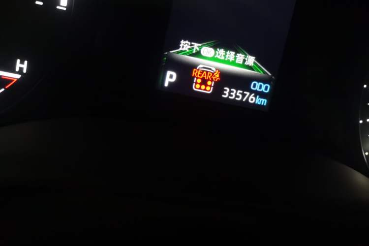 Used Toyota SIENNA 2026 Model 2.5L Dual-Engine Two-Wheel-Drive Comfort Edition
