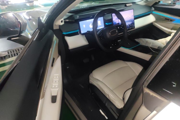 Used Lynk & Co 08 EM-P 2023 245km Ultra-Long Range Halo Driver Seat