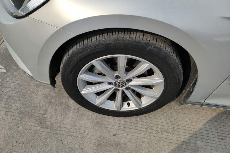 Used Volkswagen Magotan 2019 330TSI DSG Leading Model China VI Standard