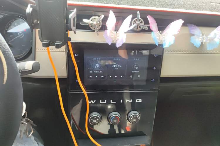 Used Wuling Hongguang PLUS 2019 1.5T Manual Luxury 7-Seater