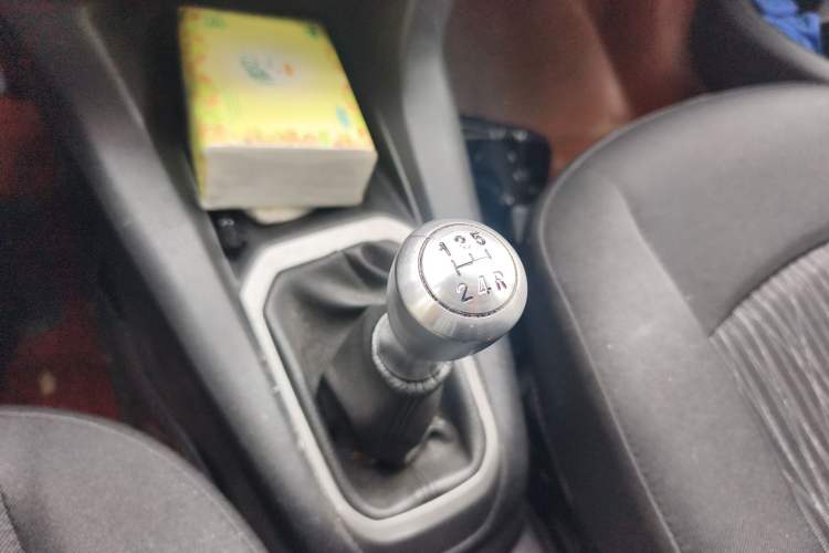 Used Citroen Elysee 2014 1.6L Manual Fashion Edition Gear Lever