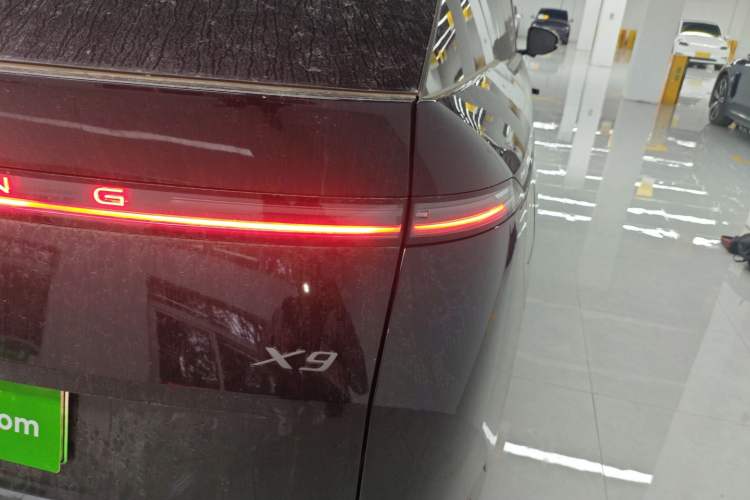 Used XPeng X9 2025 740 Ultra-Long Range Max
